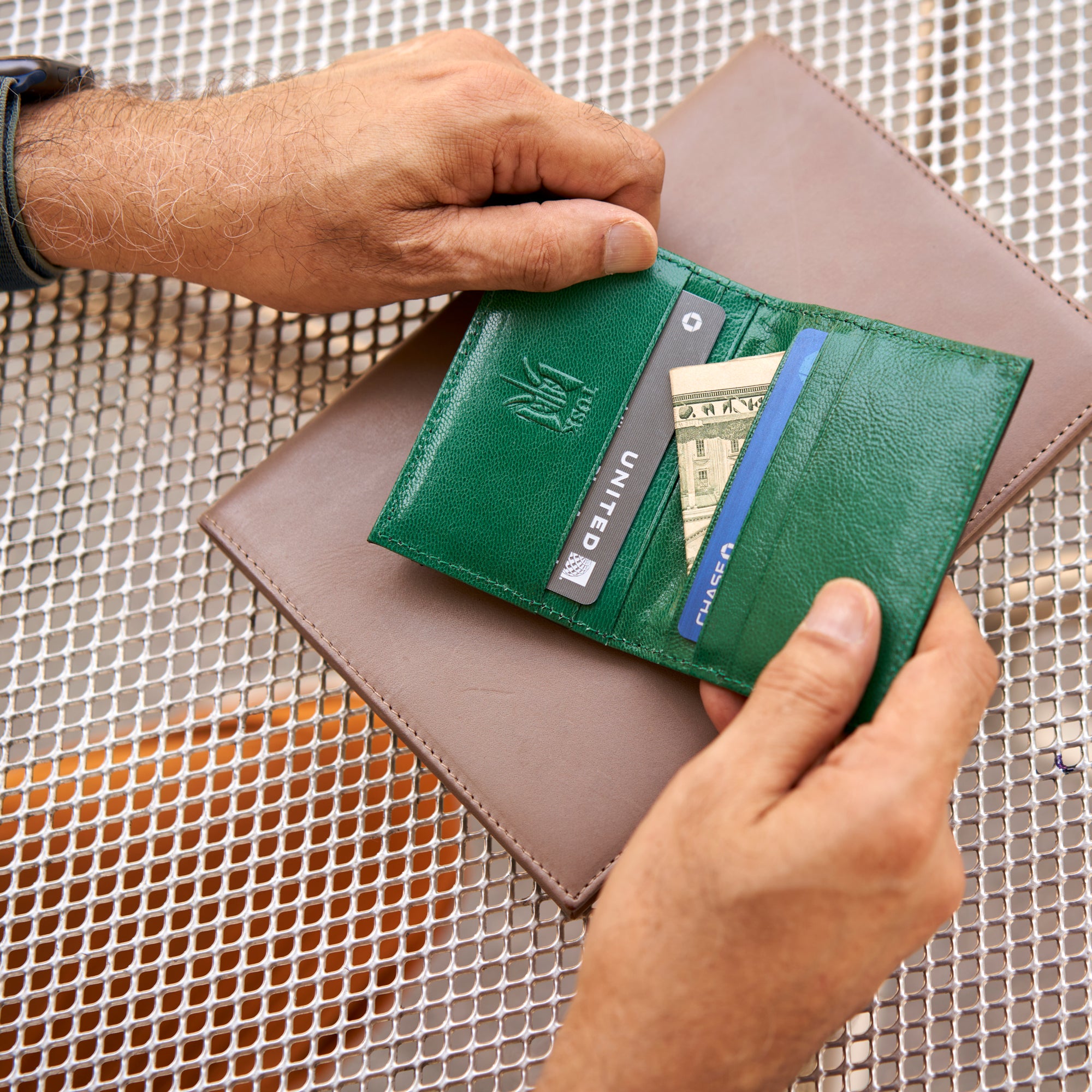 Leonardo | Folded Credit Card Case-Tusk