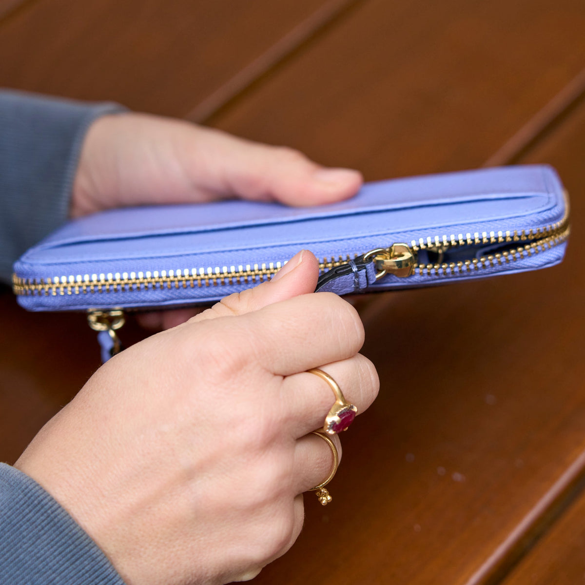 SUGAR SINGLE ZIP WALLET-Tusk - FRENCH BLUE